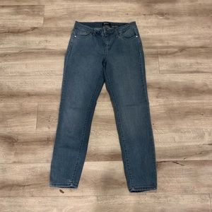 Buffalo Aubrey Ankle Grazer Jeans, Size 6/28